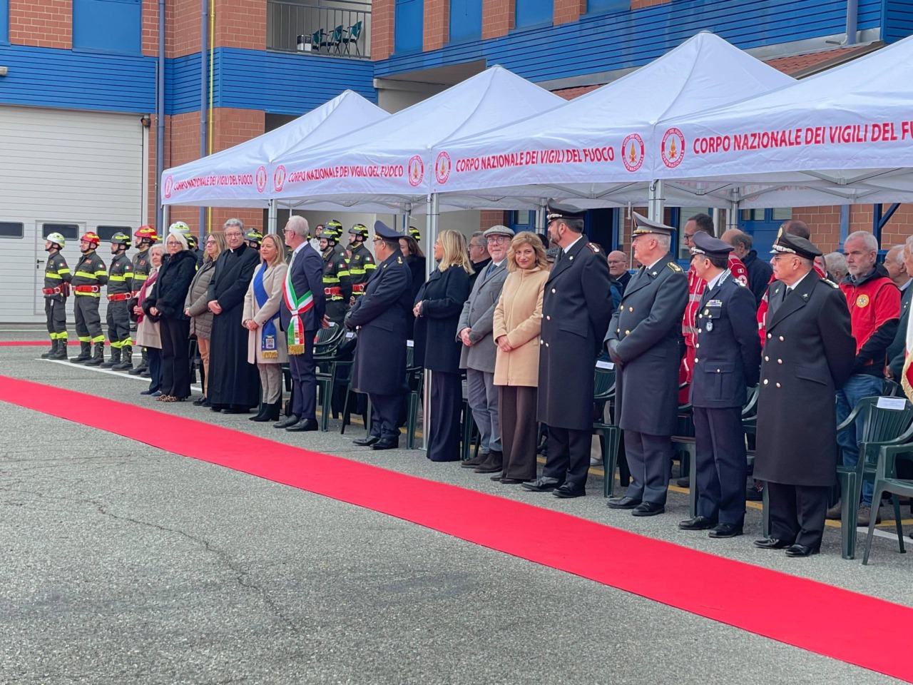 Celebrazioni al Comando dei Vigili del Fuoco di Biella: riconoscimenti e dimostrazioni