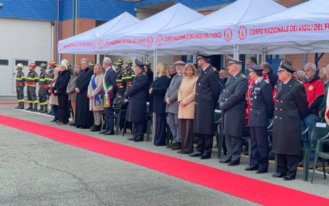 Celebrazioni al Comando dei Vigili del Fuoco di Biella: riconoscimenti e dimostrazioni