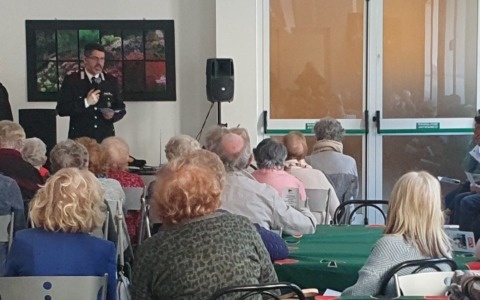 Carabinieri al servizio dei cittadini: incontro sulla sicurezza al centro “Delfino”