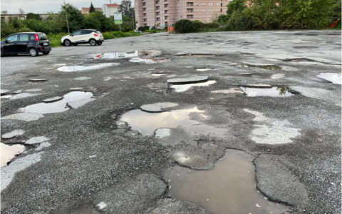 Chiusura del parcheggio di via Cernaia a Biella: motivi di sicurezza alla base della decisione
