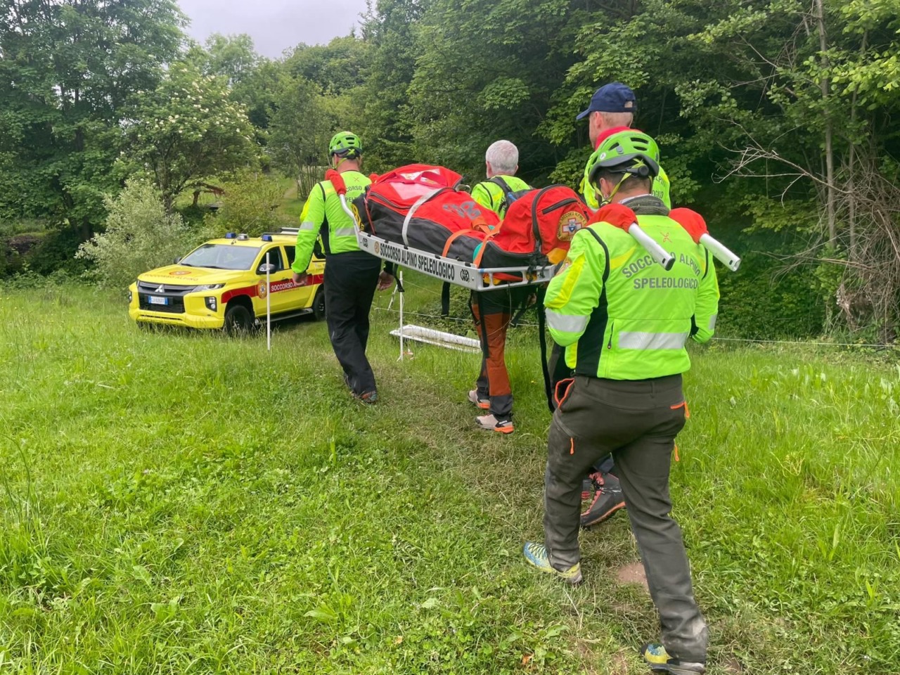 Escursionista infortunato: soccorso alpino in azione