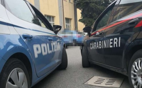 Violenta rissa con machete in via Pietro Micca: un giovane ferito