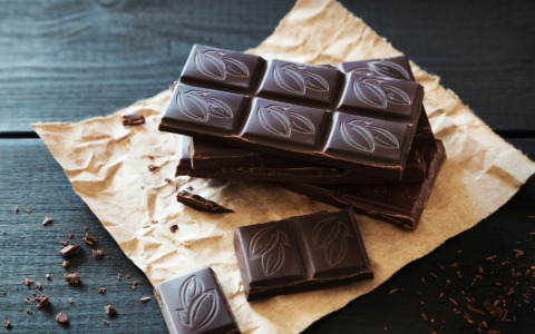 Cioccolato, dai Maya a oggi: storia e benefici di un alimento da 120 miliardi di dollari