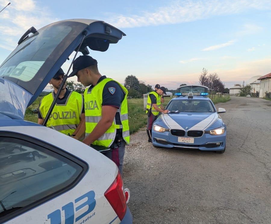 La Polizia intensifica i controlli: sanzioni anche per i monopattini